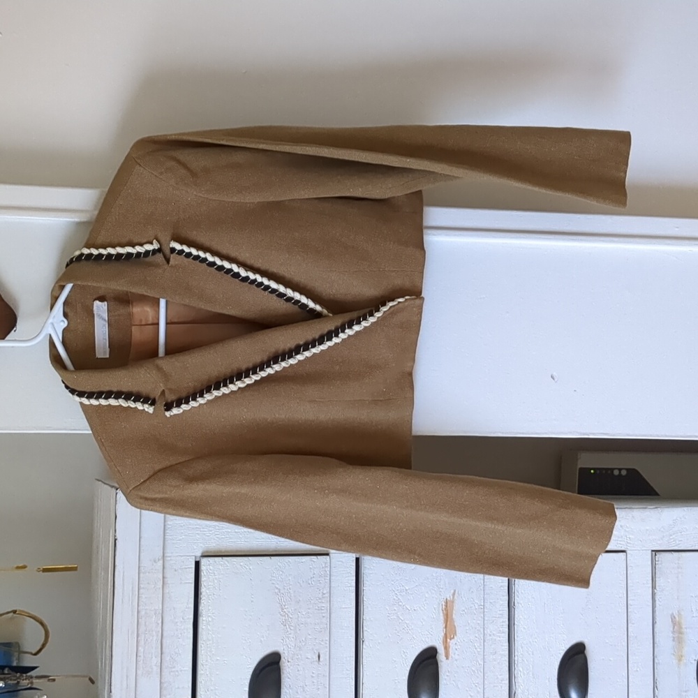 lilylilyl Redesigned Golden Metallic Thread Cropped Blazer w/Contrast Trim